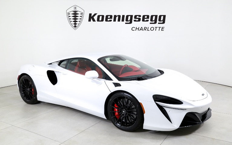 2025 McLaren Artura